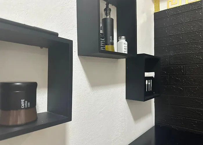 Stazione Centrale - Black Апартаменты