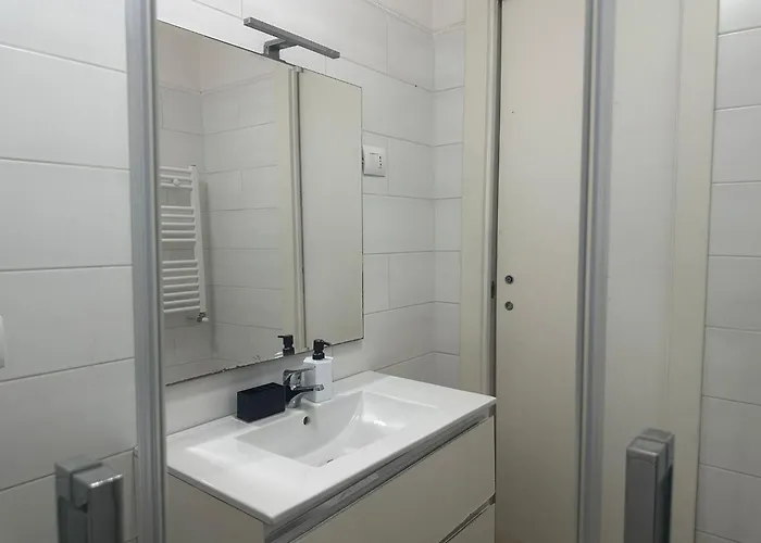 Stazione Centrale - Black Апартаменты Специя