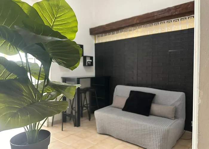 Stazione Centrale - Black